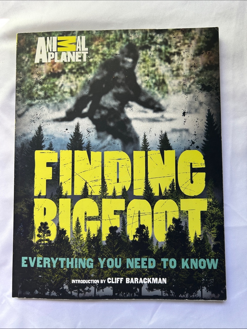 Animal Planet "Finding Bigfoot" Book - Yellow & Black Cover
